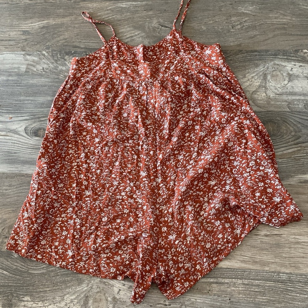 Natural Life Mini Romper Red Earthy Floral Wide Leg Spaghetti Pockets L